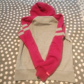 Sudadera Superdry Gris y Rojo