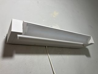 Lampada parete metallo bianco Led orientabile