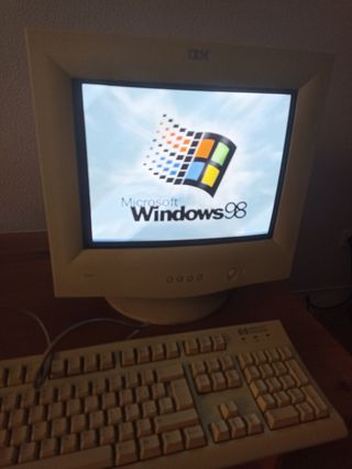 Torre PC IBM Personal Computer 300GL