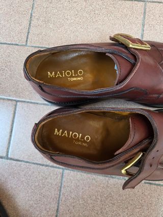 Scarpe eleganti marroni con fibbia Dorata