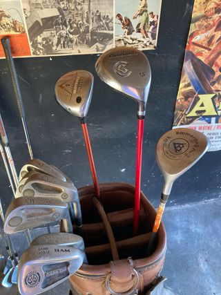Set de Palos de Golf Cleveland, Titleist y RAM