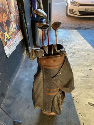 Set de Palos de Golf Cleveland, Titleist y RAM