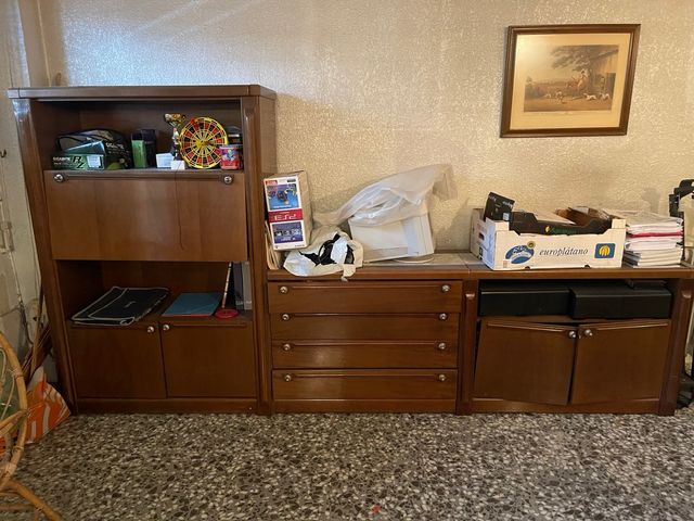 Mueble de comedor de madera