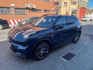 LYNK & CO 01 2022