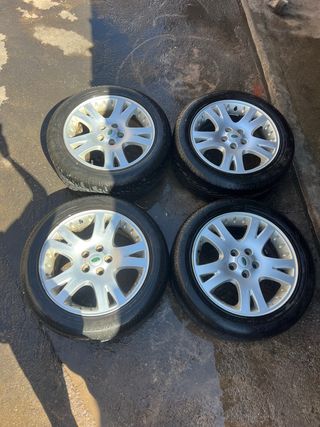 Llantas Land Rover con Gomas