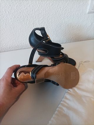 Sandalias Alexander McQueen Negras