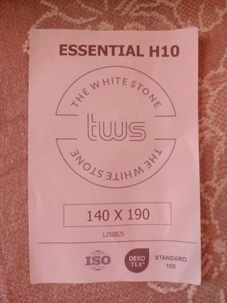 Materasso nuovo 140x190 cm..altezza 10cm.