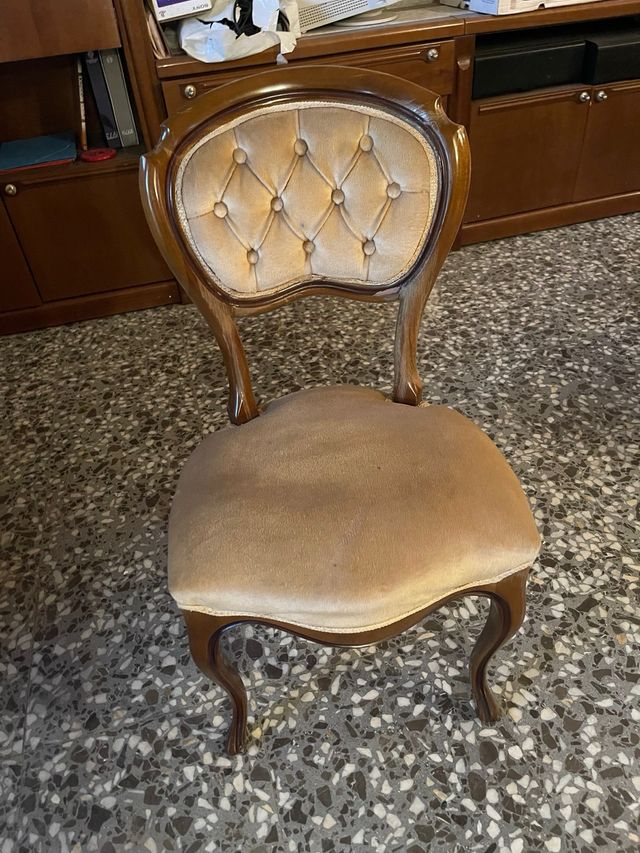 Conjunto 4 sillas y 2 sillones clásicos