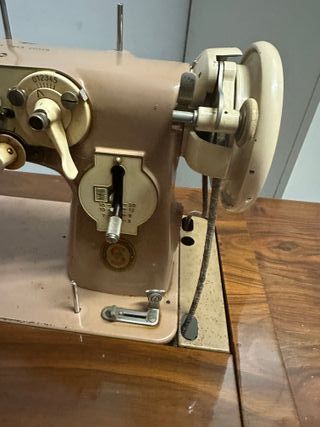Máquina de coser Singer antigua