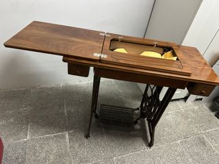 Máquina de coser Singer antigua