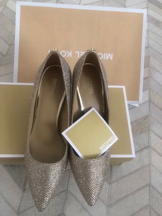 Salones Michael Kors Dorados 