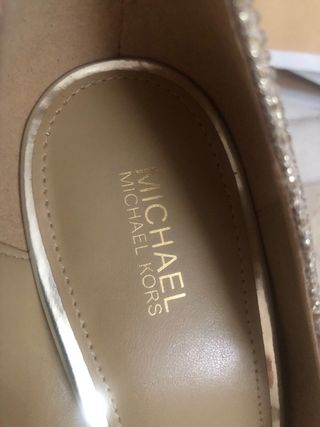 Salones Michael Kors Dorados 