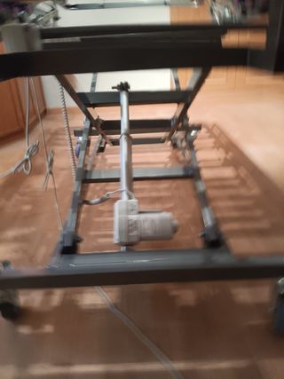 Cama articulada para pacientes