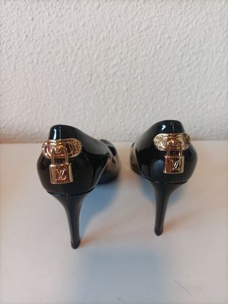 Zapatos Salón Louis Vuitton Negros Charol