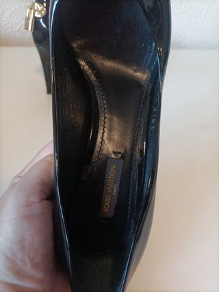 Zapatos Salón Louis Vuitton Negros Charol