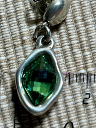 Pendientes Uno de 50 Cristal Verde y Plata