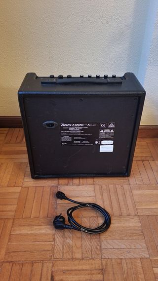 Amplificador Guitarra Fender Mustang I v2