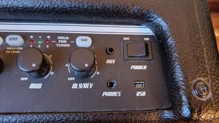 Amplificador Guitarra Fender Mustang I v2