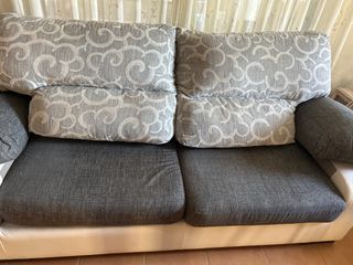 Sofá grande gris y blanco de 2  m urge vender x ca