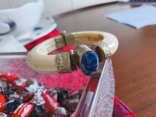 Bracciale vintage in osso con inserti metallici 