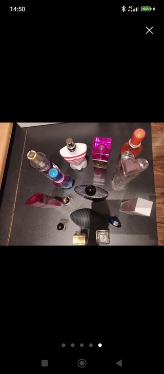Frascos de perfume vacíos