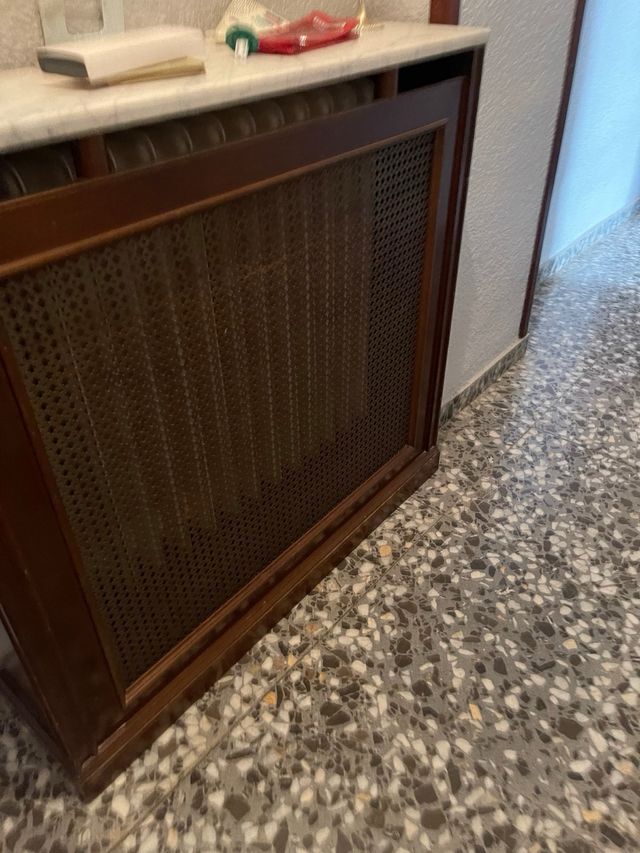 2 cubre radiadores madera y mármol