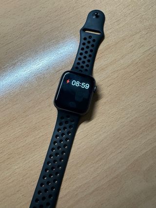 Apple Watch Series 5 44mm Space Gray