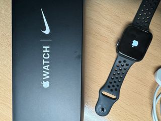 Apple Watch Series 5 44mm Space Gray