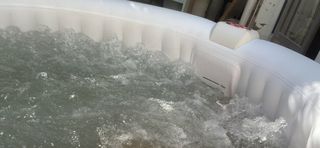 Jacuzzi gonfiabile per 4 persone