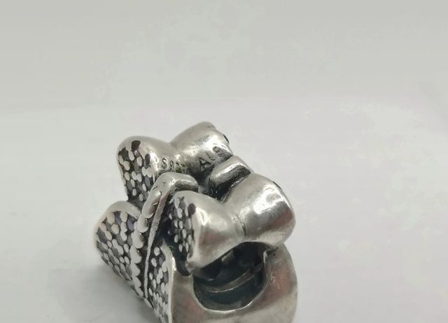 Charm Pandora Farfalla Argento e Viola