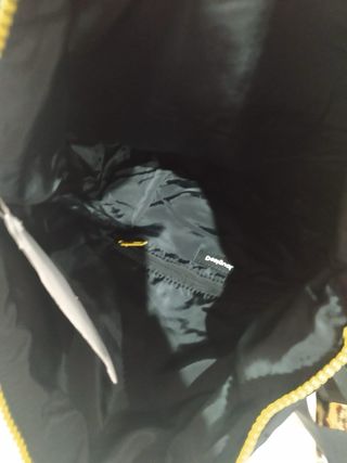 Mochila Desigual XL Voyager Negra y Amarilla