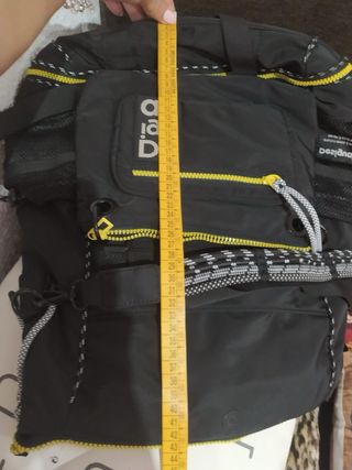 Mochila Desigual XL Voyager Negra y Amarilla