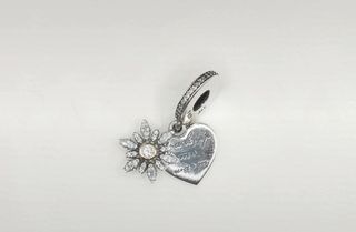 Pandora Charm Cuore Fiocco Neve Oro 14k