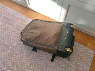 Maleta Geonaute con ruedas convertible en mochila 