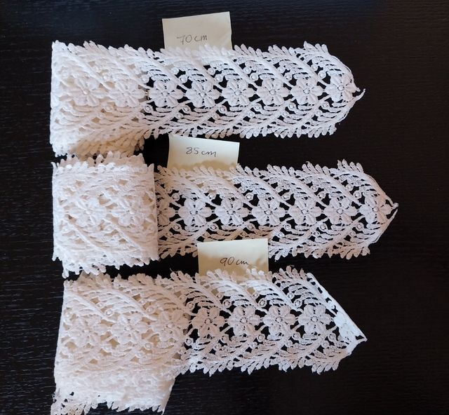 Aplicaciones de tela color blanco