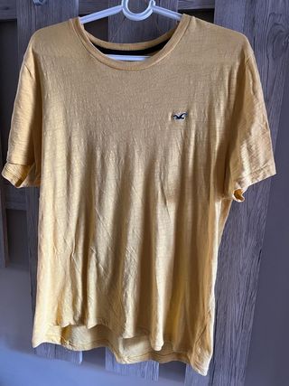 Camiseta Hollister Amarilla
