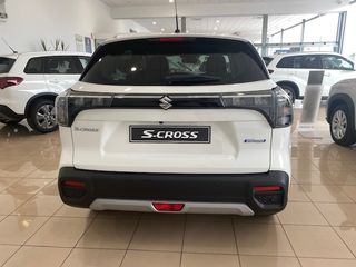 Suzuki S-Cross 2025