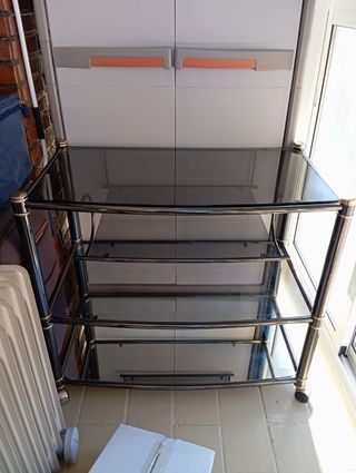 Mesa TV cristal y metal.   80X45X65 