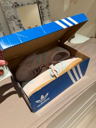 Adidas Zapatillas beige y azul