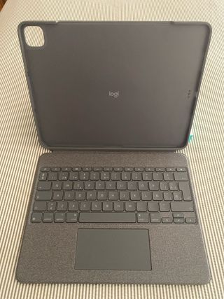 Logitech Combo Touch iPad Pro 12.9 5ª Gen