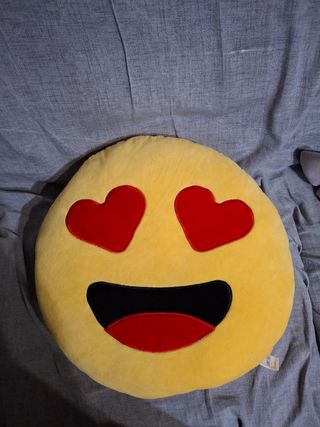 Cuscino Emoji Cuore Occhi