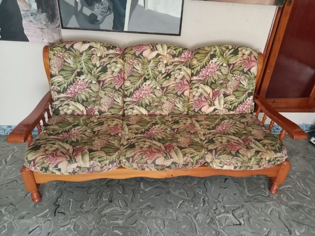 Sofá de 3 + 2  plazas con estampado floral