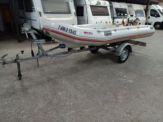 Semirrígida 15 CV 4T con remolque