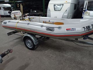 Semirrígida 15 CV 4T con remolque