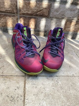 Zapatillas Nike Morado y Verde