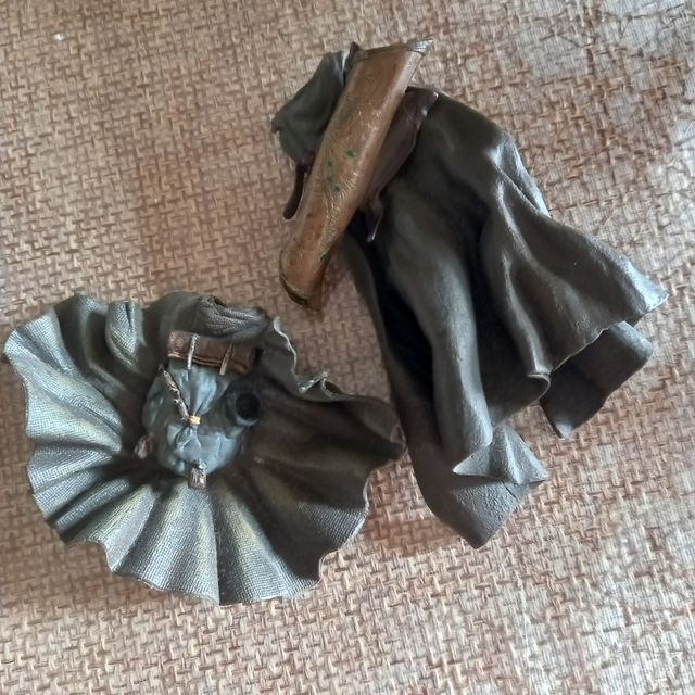 2 Personaggi Signore Anelli + 2 Mantelli