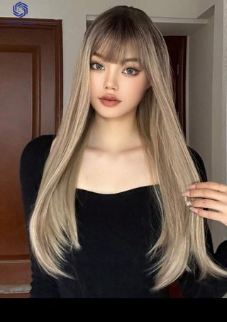 Peluca rubia con flequillo