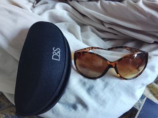 Gafas de sol marrones y multicolor