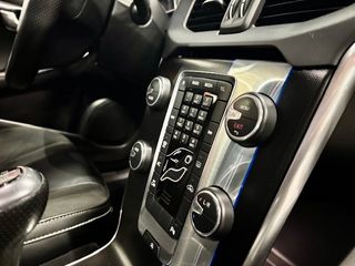 VOLVO V40 2.0 D3 RDESING MOMENTUM