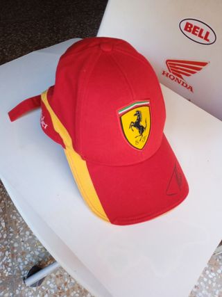 Gorra Ferrari Colección Roja